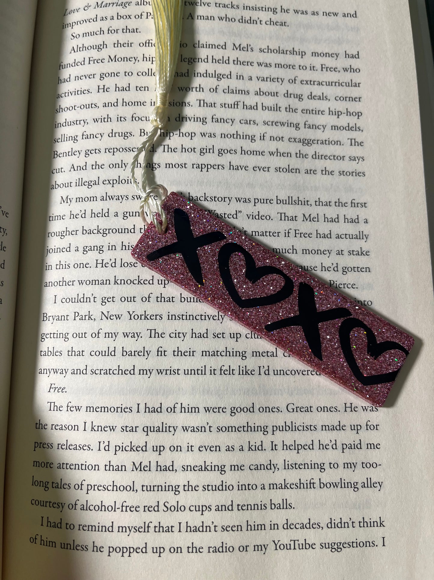 XOXO Glitter Bookmark (short)