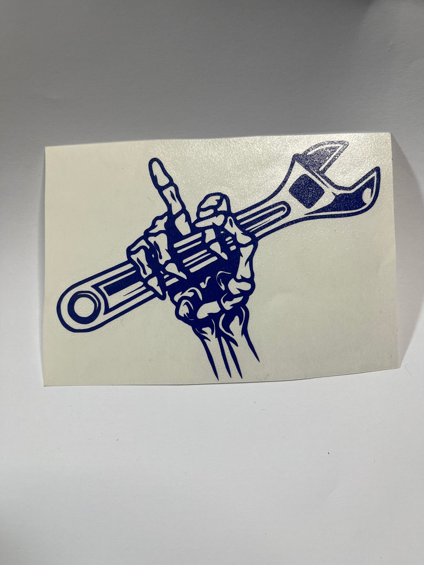 MIDDLE FINGER WRENCH